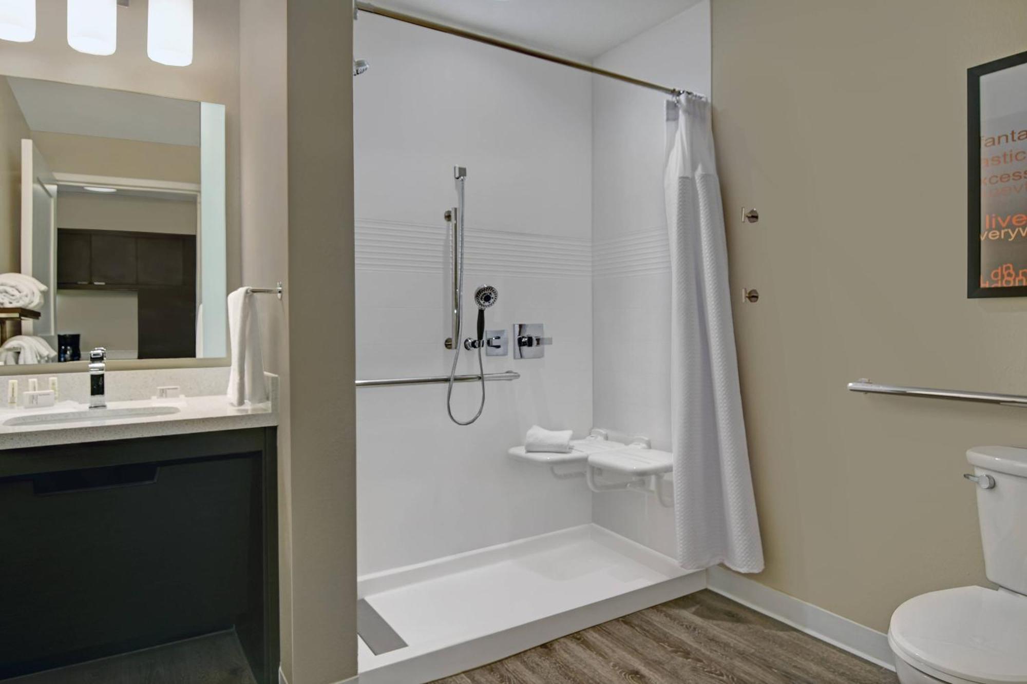 Towneplace Suites By Marriott Лайма Экстерьер фото
