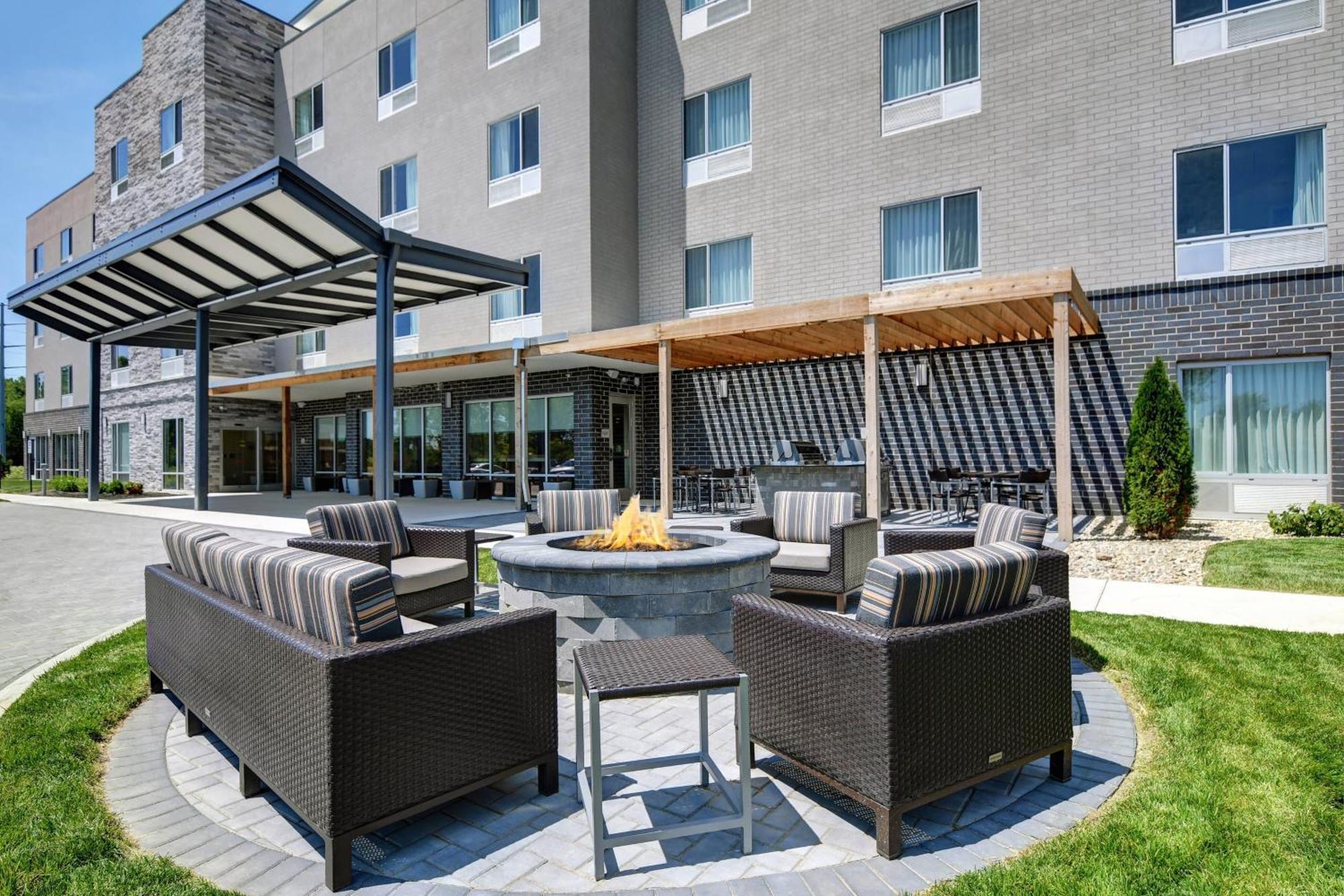 Towneplace Suites By Marriott Лайма Экстерьер фото